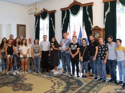 გადიდება სურათი